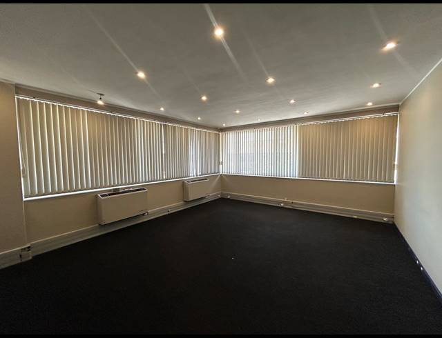 2,443M² WAREHOUSE TO LET IN EPPING INDUSTRIAL